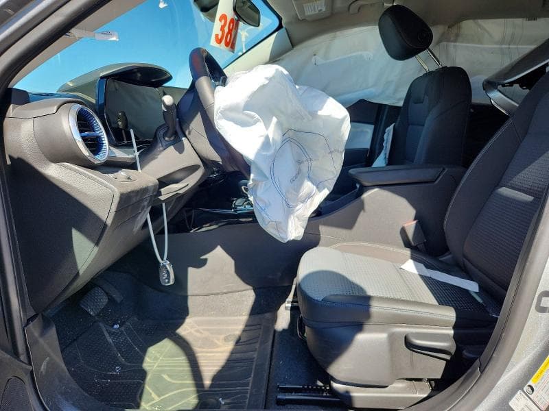 2025 CHEVROLET TRAX 7