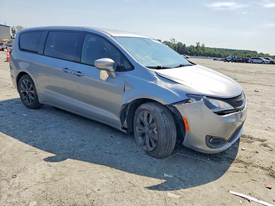 2019 CHRYSLER PACIFICA TOURING PLUS 4