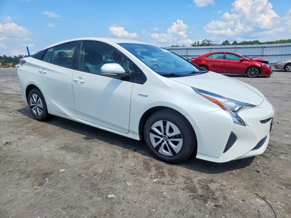 2018 TOYOTA PRIUS THREE 4