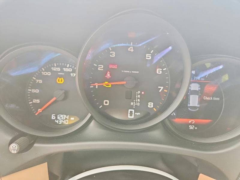 2020 PORSCHE MACAN 9