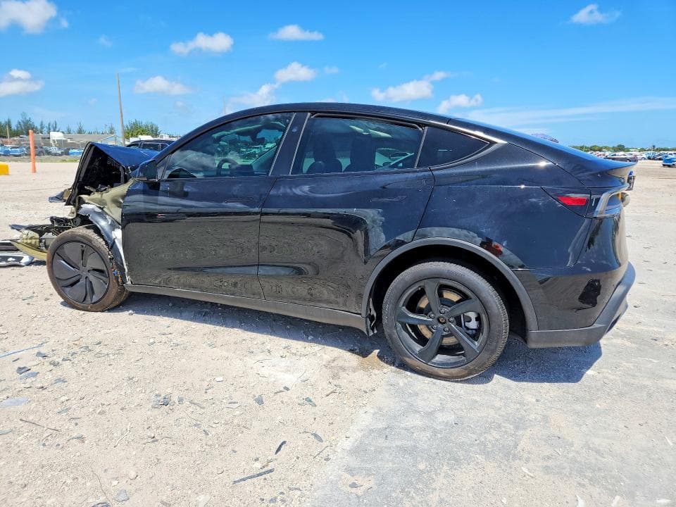 2026 TESLA MODEL Y 2