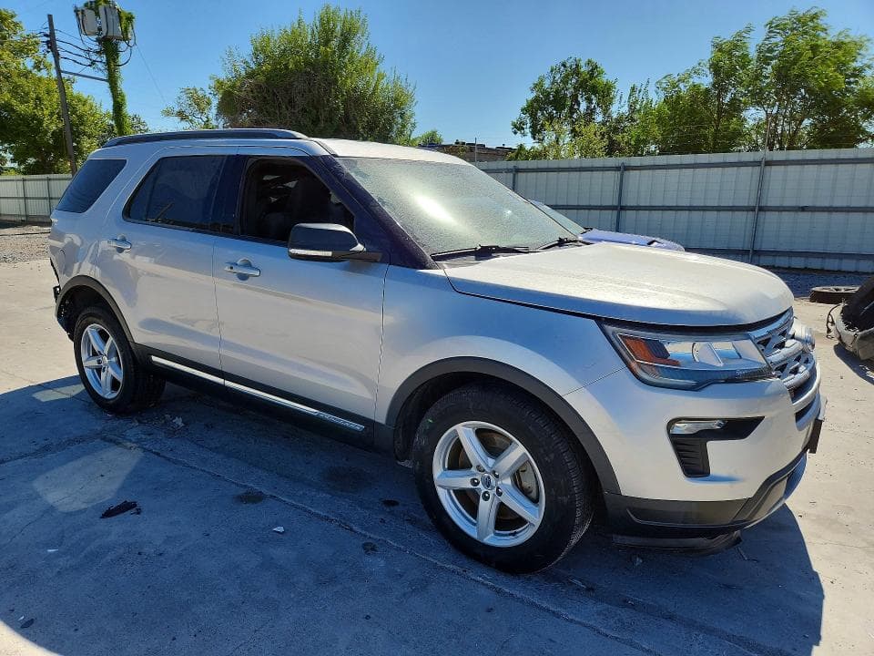 2019 FORD EXPLORER XLT 4
