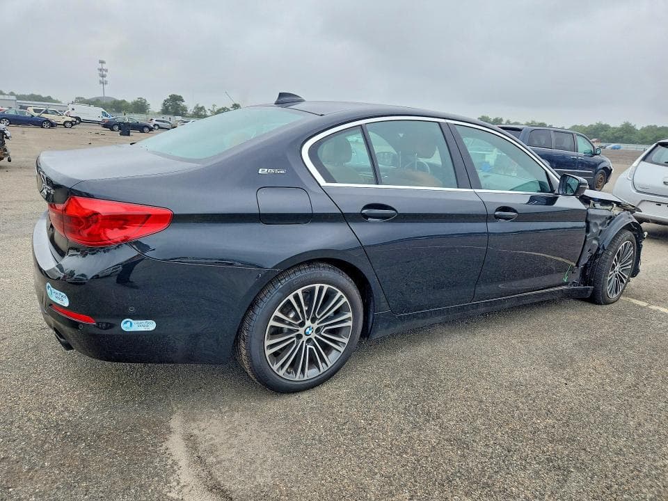 2019 BMW 530XE 3