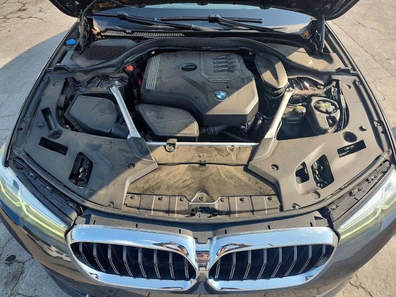 2021 BMW 530 XI 11