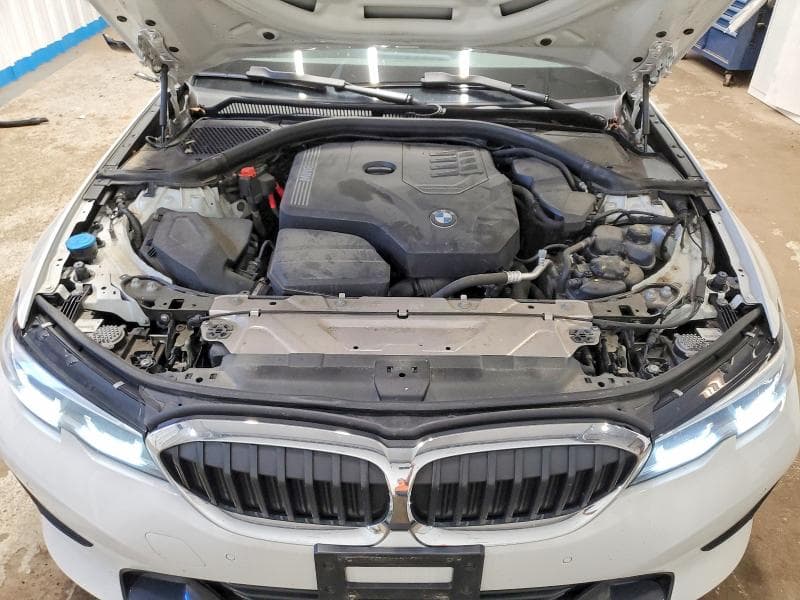 2021 BMW 32XI 11