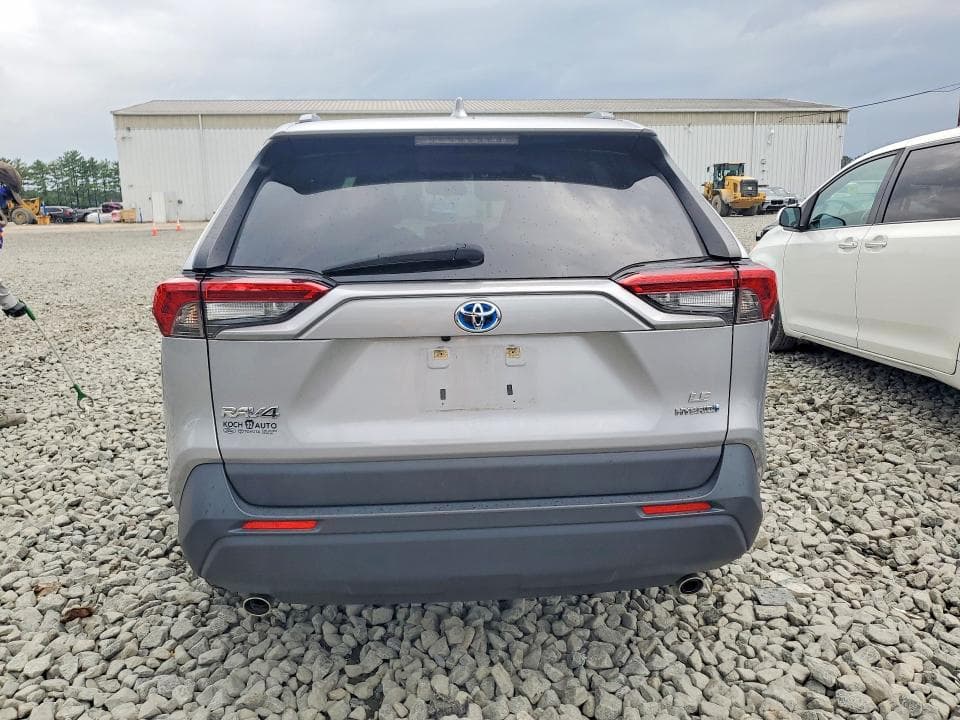 2021 TOYOTA RAV4 LE 6