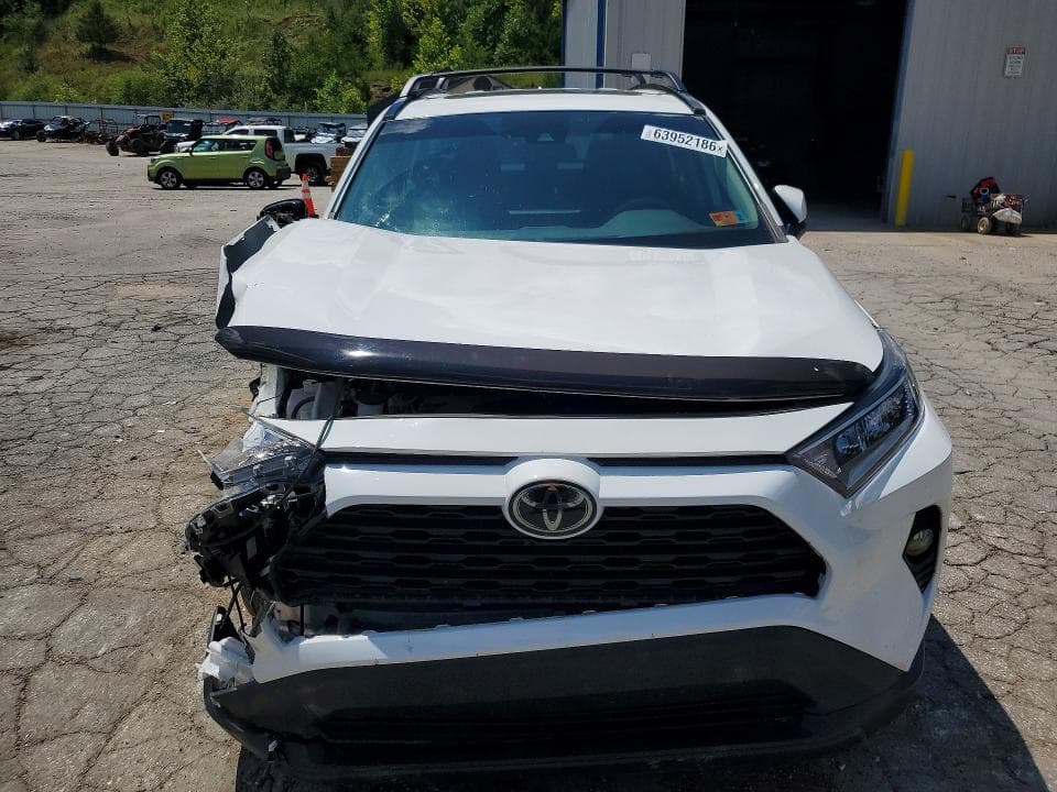 2020 TOYOTA RAV4 XLE 5