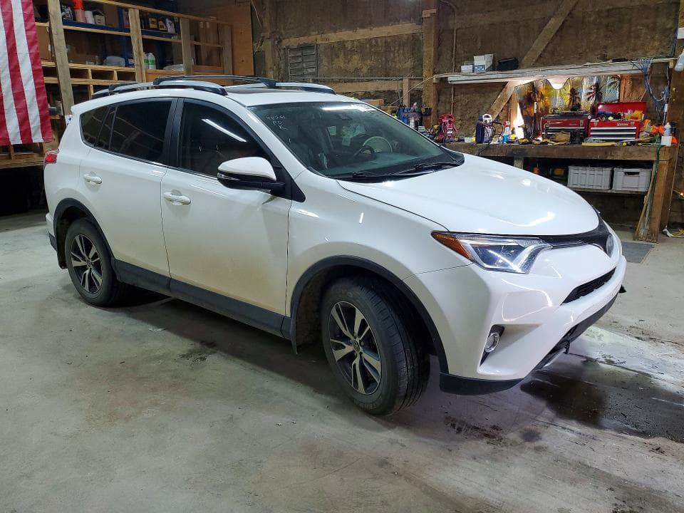 2018 TOYOTA RAV4 XLE 4