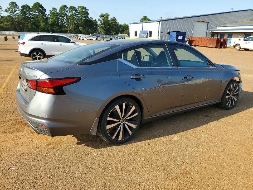 2020 NISSAN ALTIMA SR 3