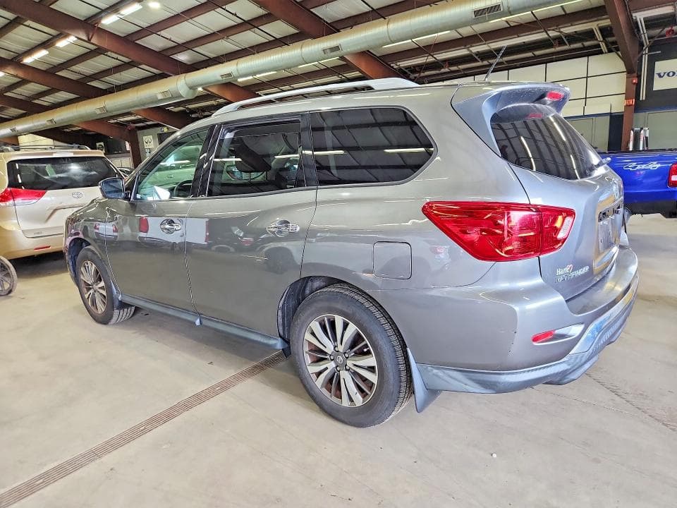 2018 NISSAN PATHFINDER S 2