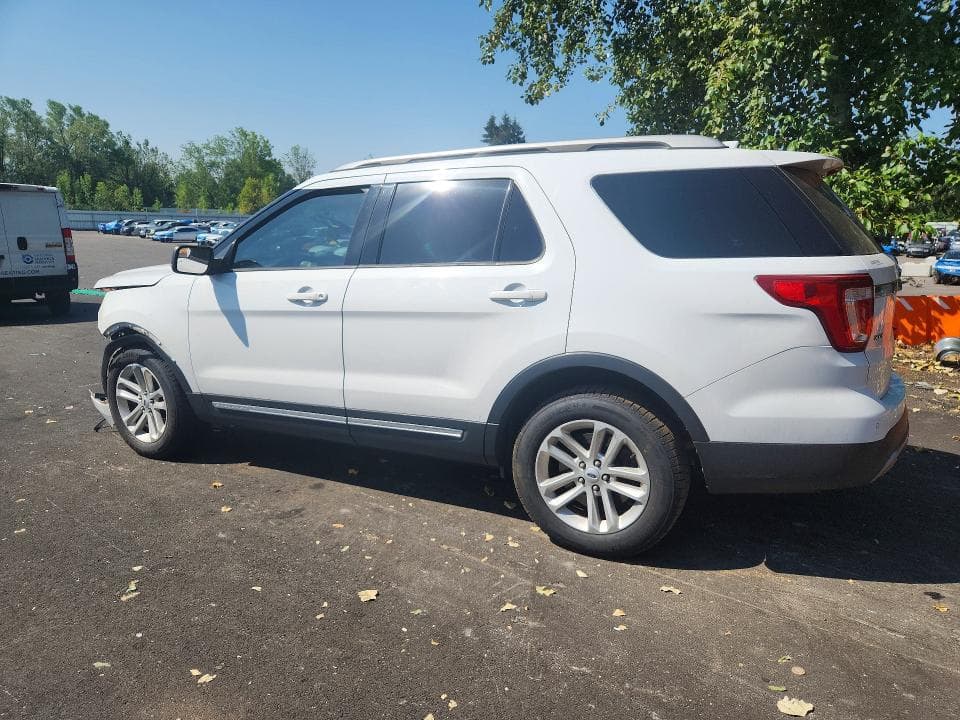 2017 FORD EXPLORER XLT 2