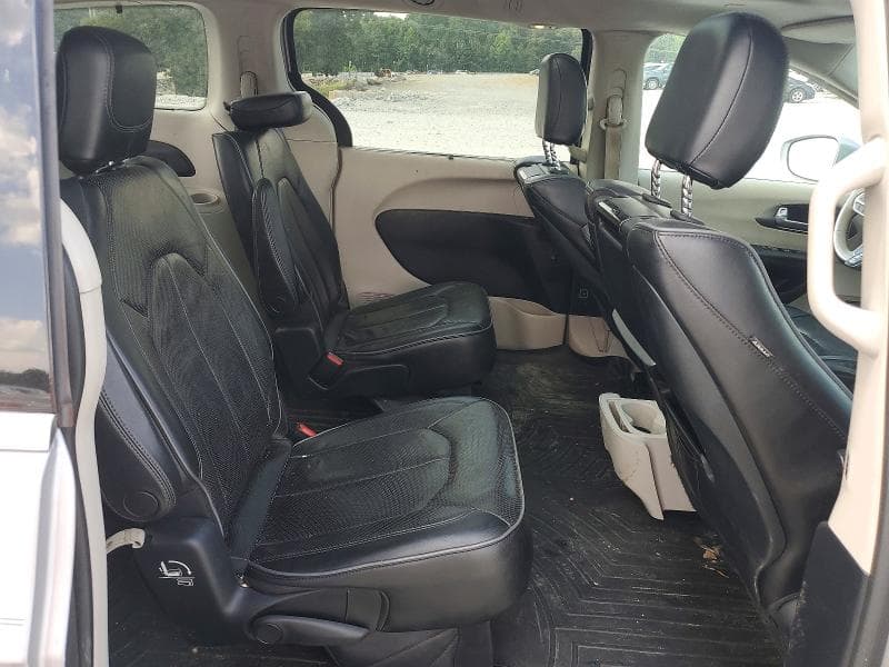 2017 CHRYSLER PACIFICA LIMITED 11