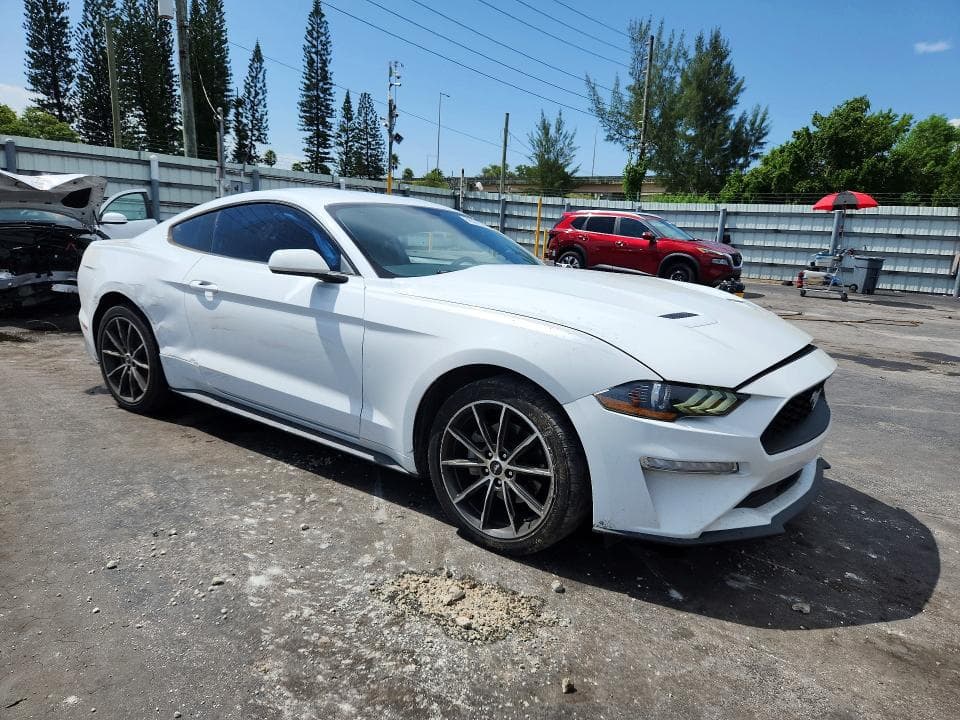 2018 FORD MUSTANG 4