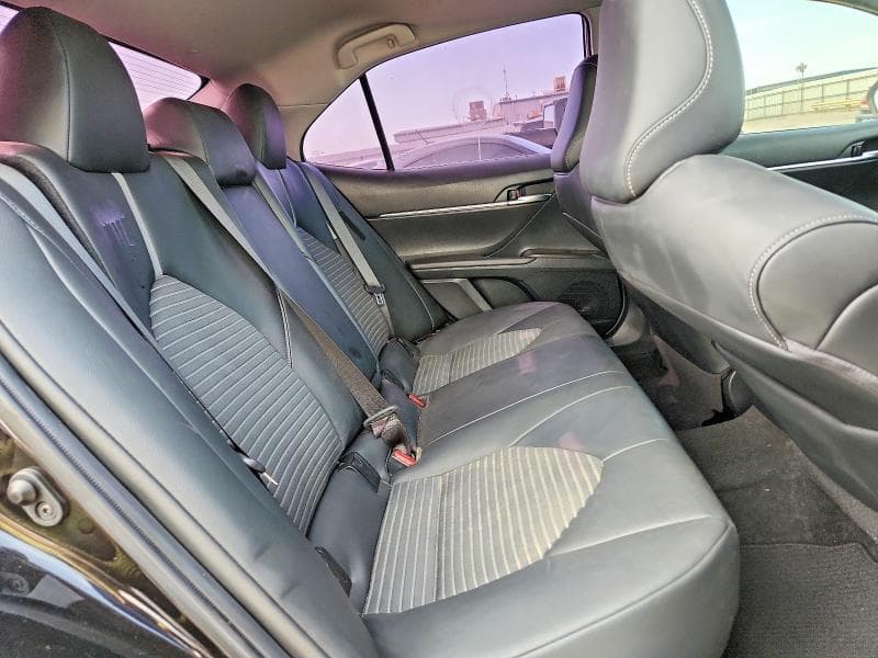 2021 TOYOTA CAMRY SE 10