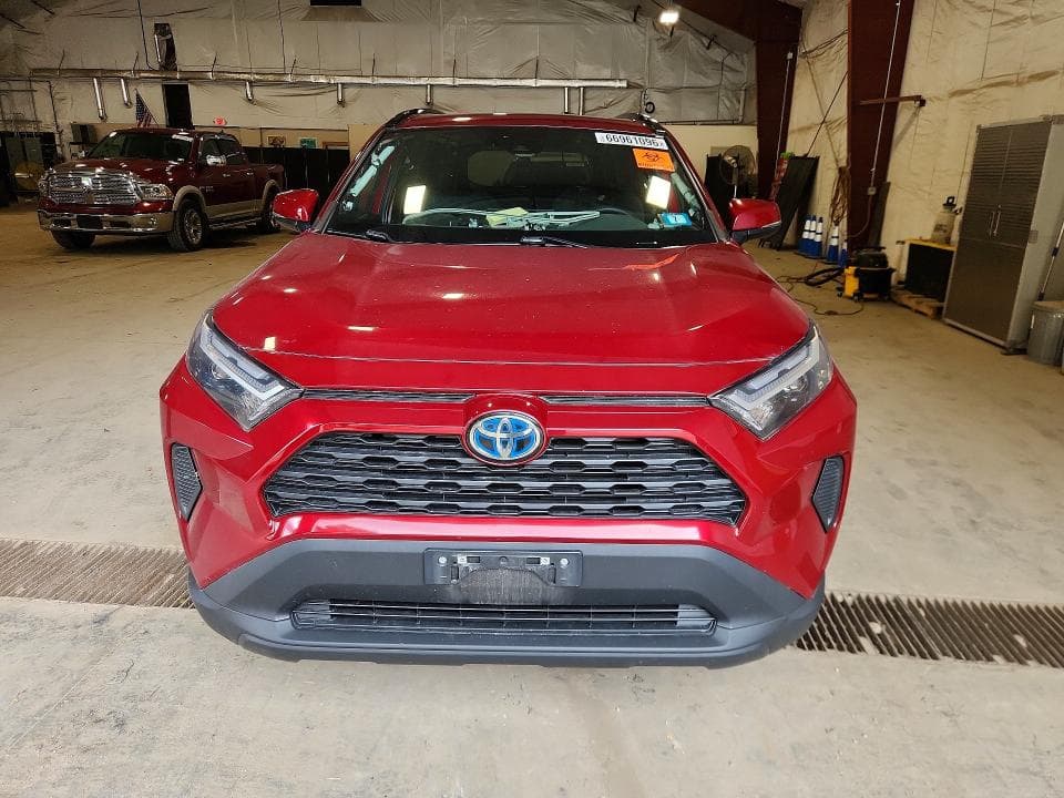 2024 TOYOTA RAV4 HYBRID XLE 5