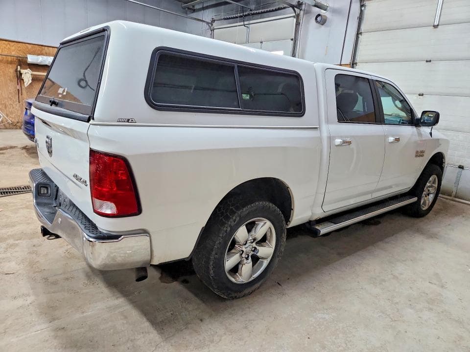 2017 RAM 1500 SLT 3