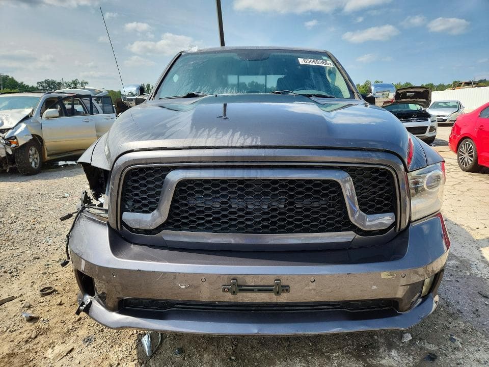 2017 RAM 1500 SLT 5
