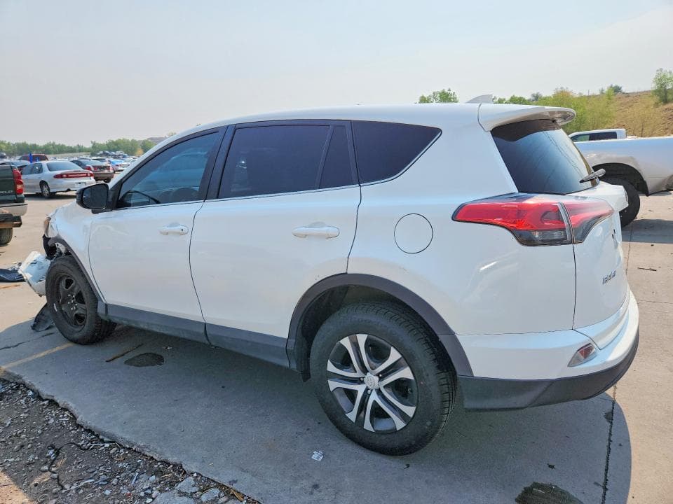 2018 TOYOTA RAV4 LE 2