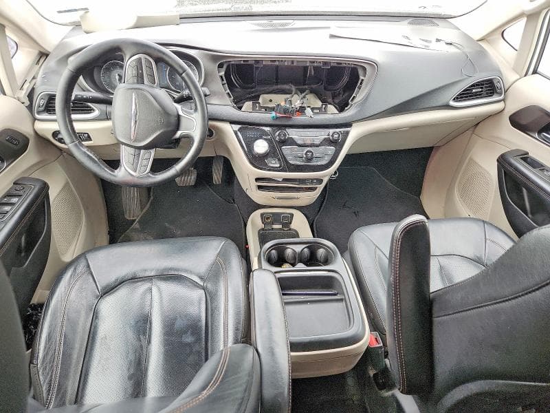 2020 CHRYSLER PACIFICA TOURING L 8