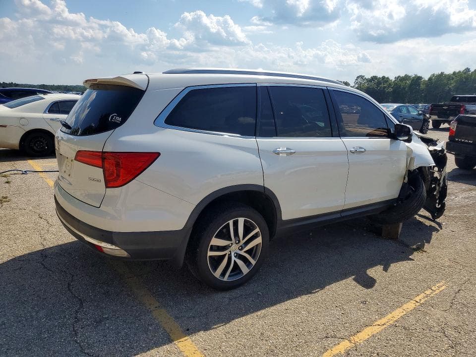 2018 HONDA PILOT TOURING 3