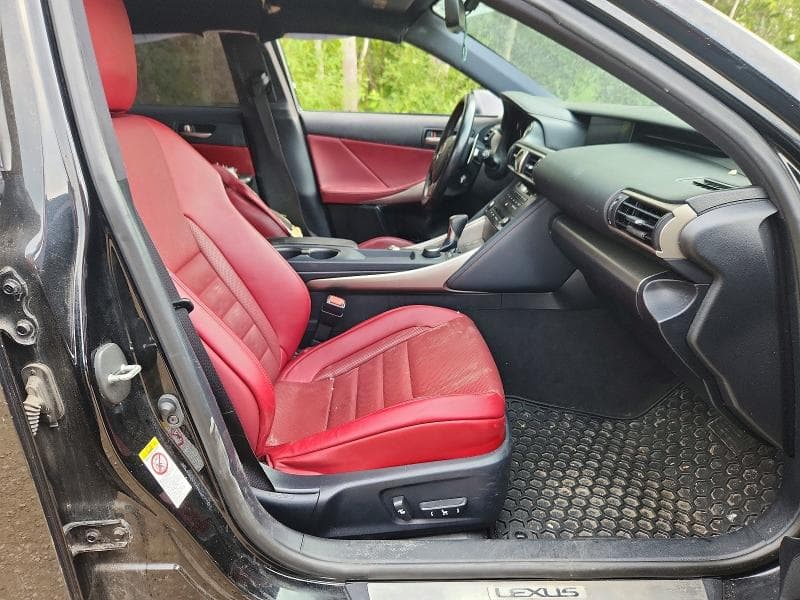 2018 LEXUS IS 300 7