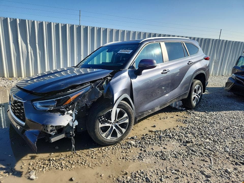 2023 TOYOTA HIGHLANDER XLE - 1