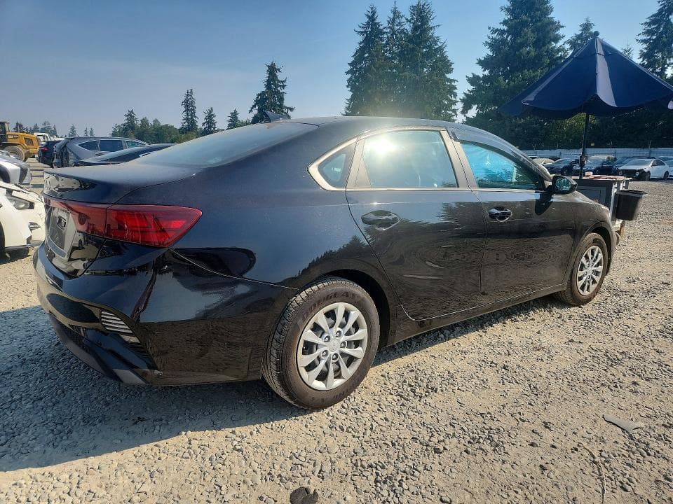 2022 KIA FORTE FE 3