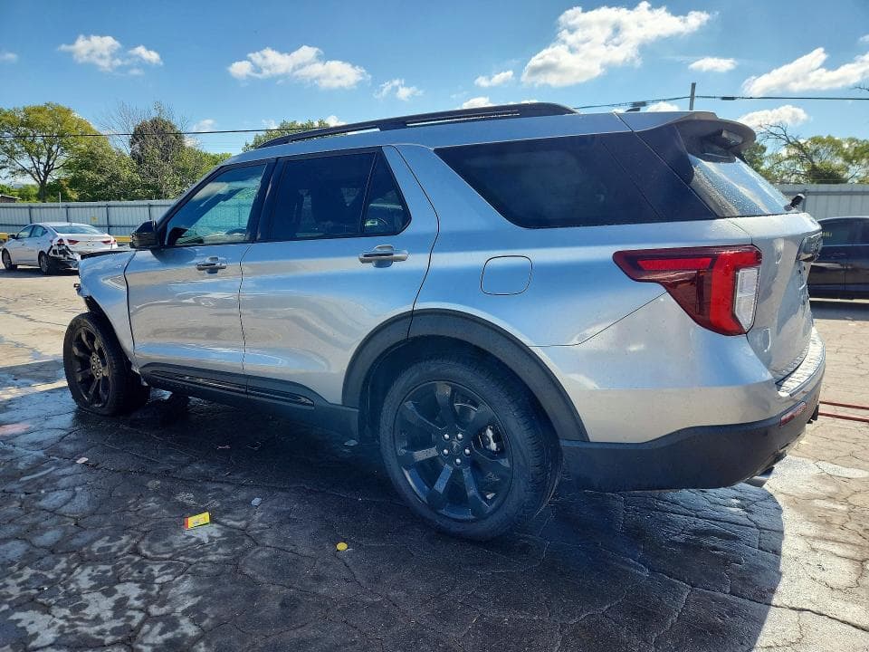 2022 FORD EXPLORER ST-LINE 2
