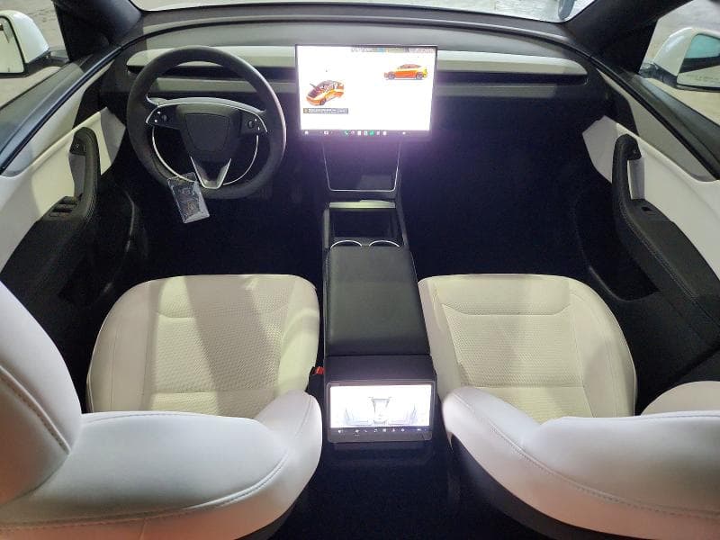2026 TESLA MODEL Y 8