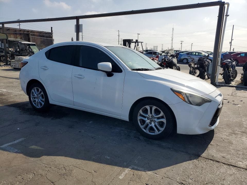 2017 TOYOTA YARIS IA BASE 4