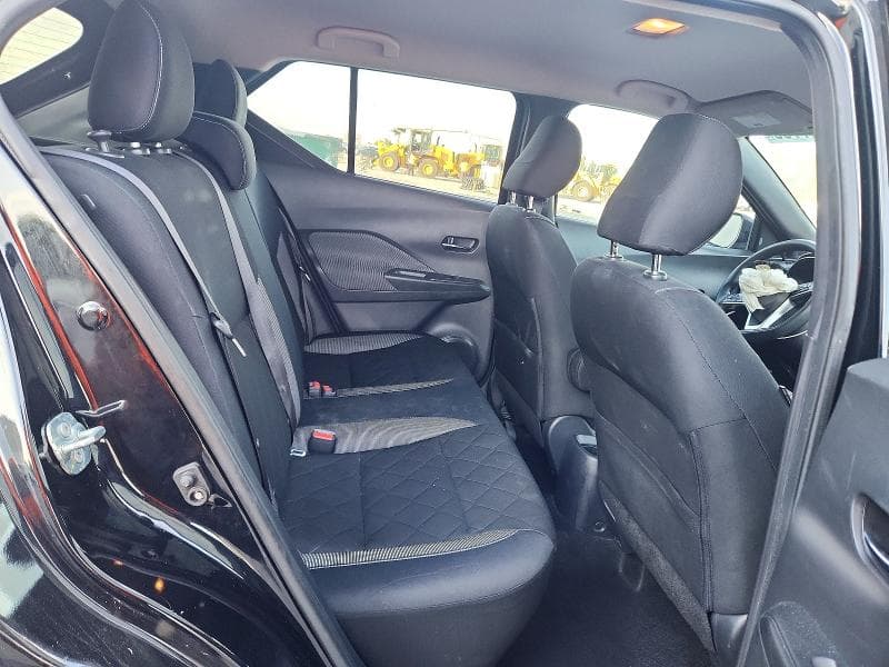 2018 NISSAN KICKS SV 10