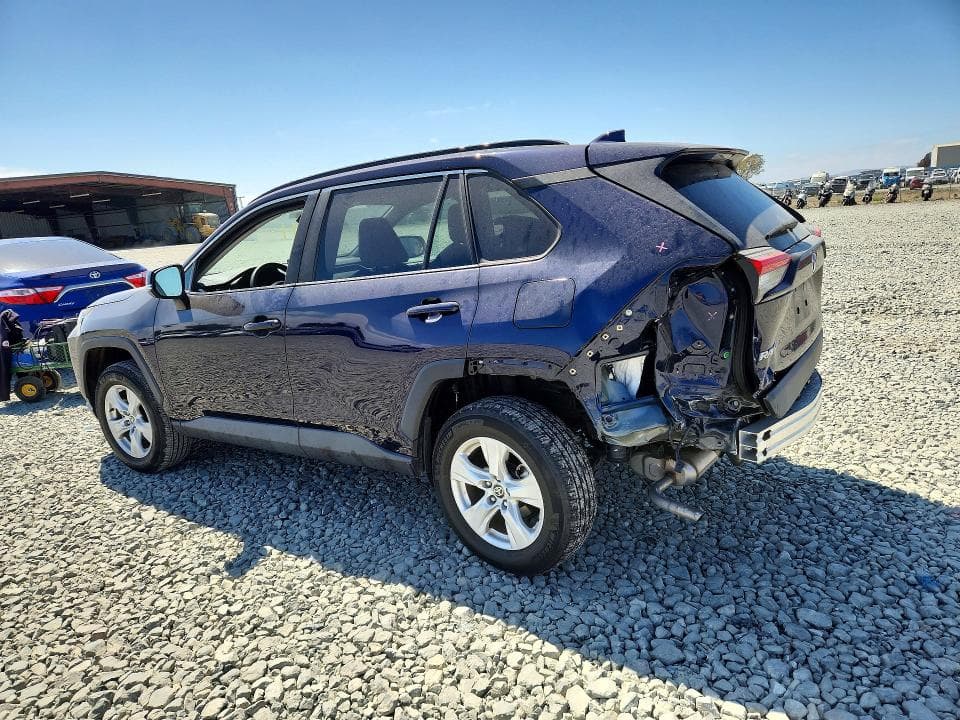 2021 TOYOTA RAV4 XLE 2