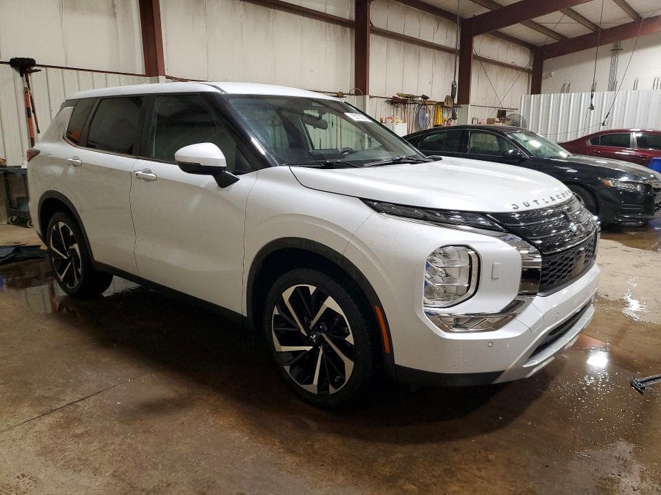 2022 MITSUBISHI OUTLANDER SE 4