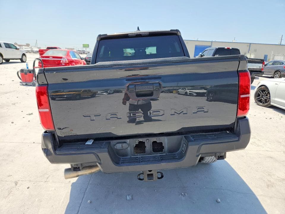 2025 TOYOTA TACOMA SR 6