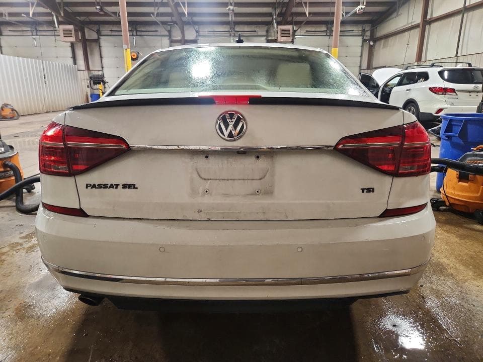 2017 VOLKSWAGEN PASSAT SEL PREMIUM 6