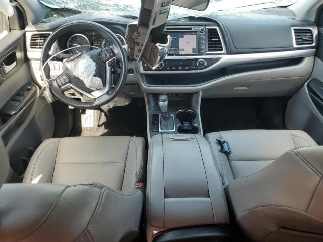 2019 TOYOTA HIGHLANDER XLE 8