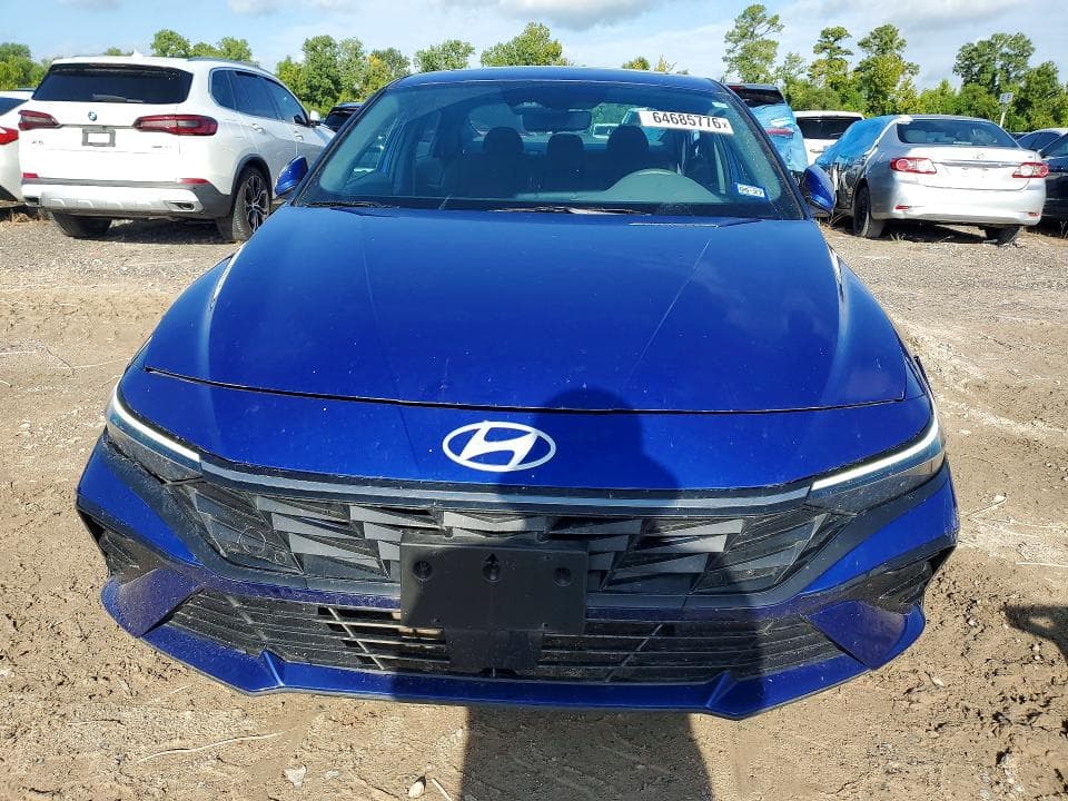2025 HYUNDAI ELANTRA SEL 5