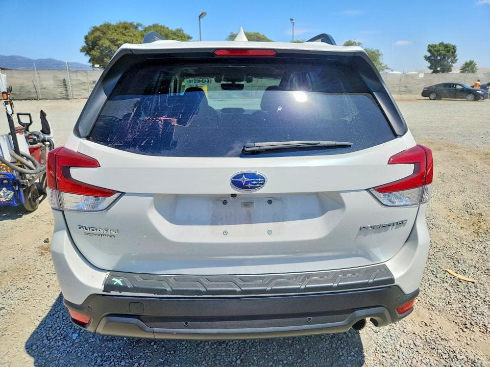 2021 SUBARU FORESTER LIMITED 6
