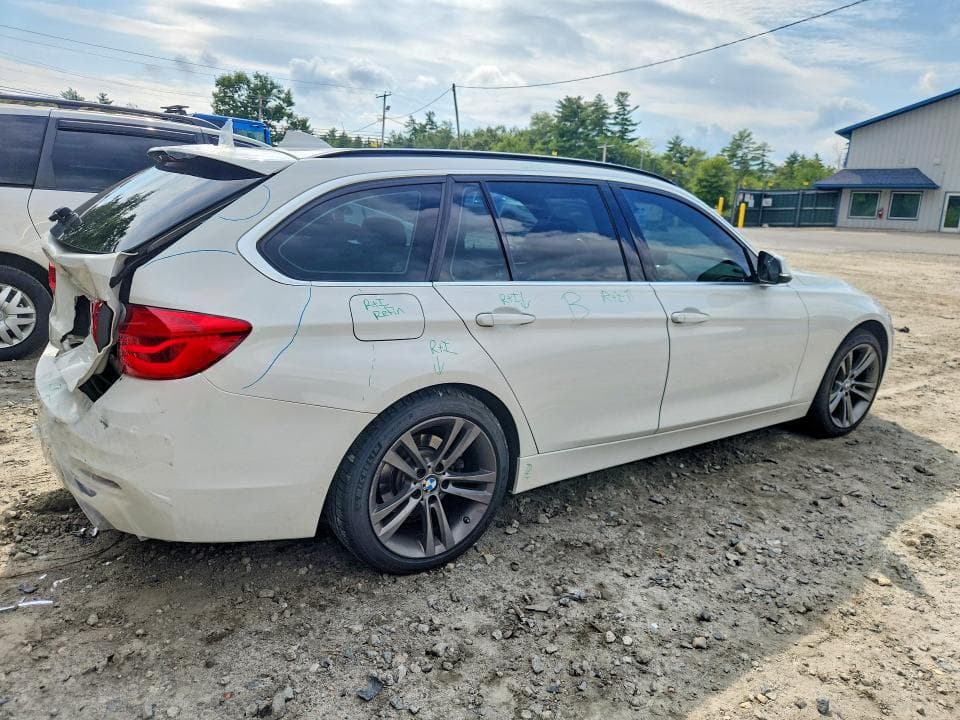 2018 BMW 330 XI 3