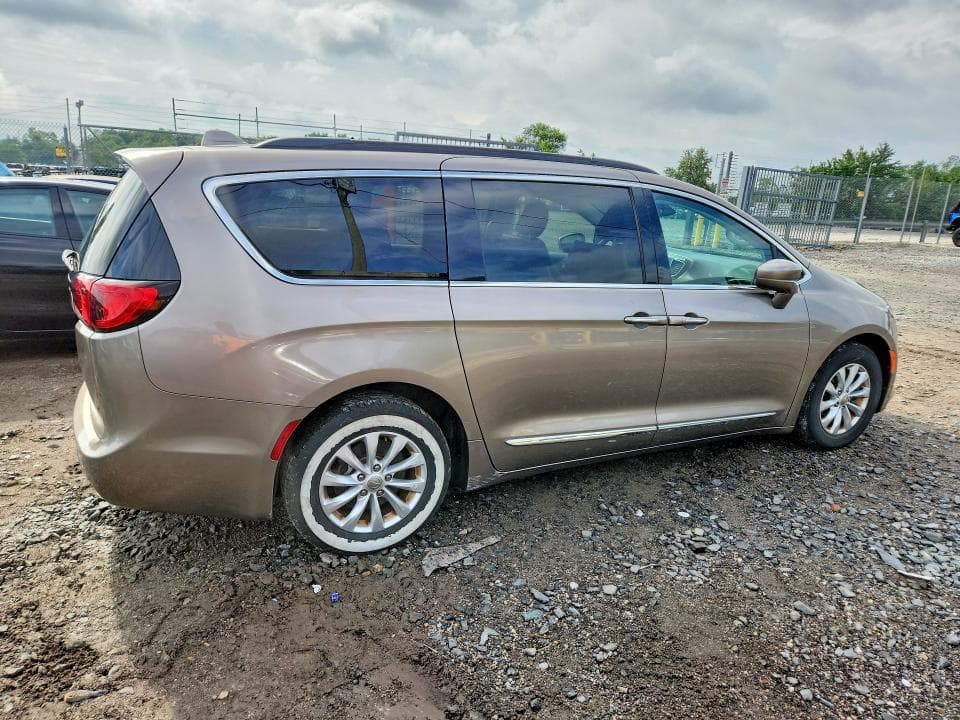 2017 CHRYSLER PACIFICA TOURING L 3