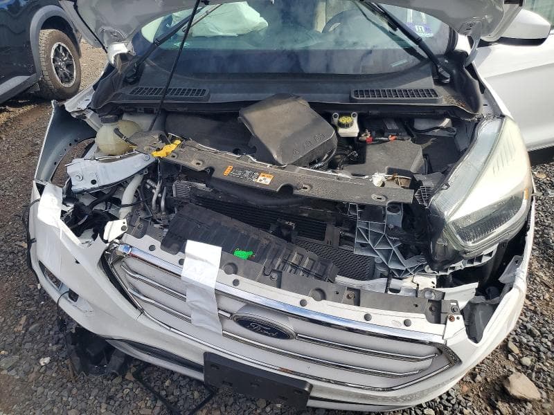 2017 FORD ESCAPE SE 12