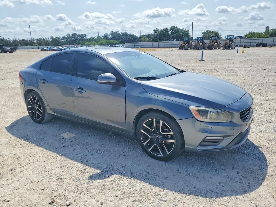 2017 VOLVO S60 T5 4