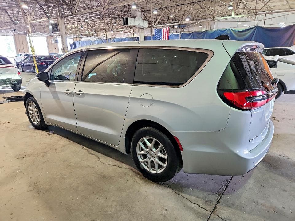 2024 CHRYSLER PACIFICA TOURING L 2