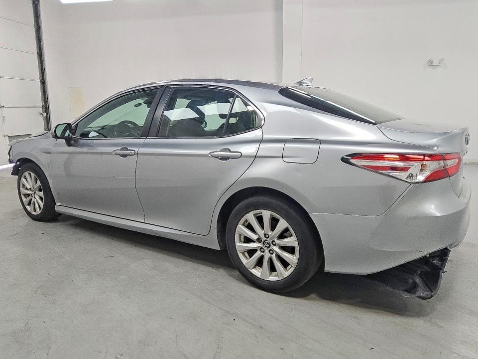 2019 TOYOTA CAMRY LE 2