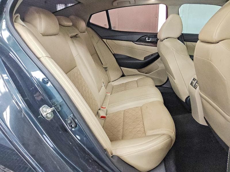 2017 NISSAN MAXIMA PLATINUM 10
