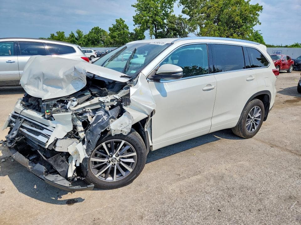 2018 TOYOTA HIGHLANDER XLE - 1