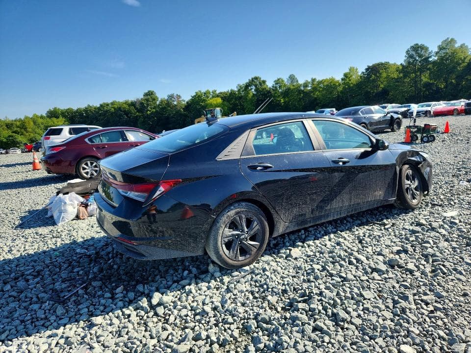2021 HYUNDAI ELANTRA SEL 3