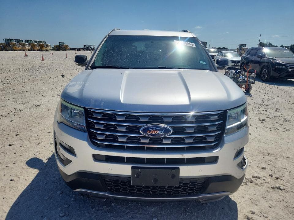 2017 FORD EXPLORER XLT 5