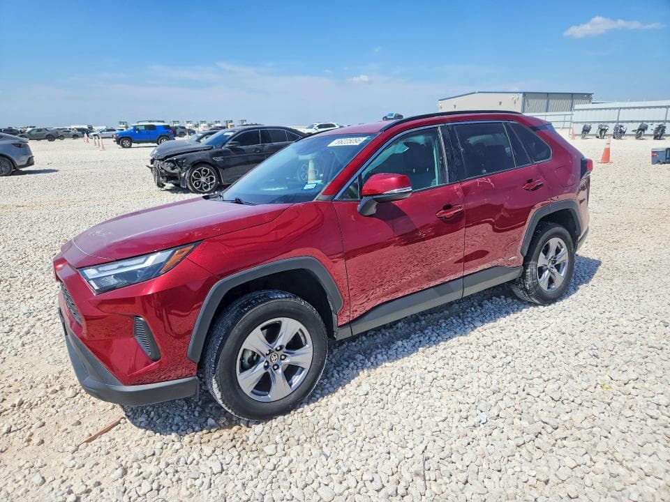 2022 TOYOTA RAV4 XLE - 1