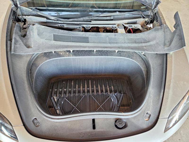 2025 TESLA MODEL 3 11